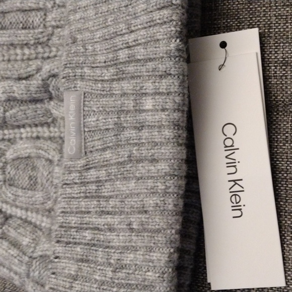 Calvin Klein women's hat - Picture 2 of 4